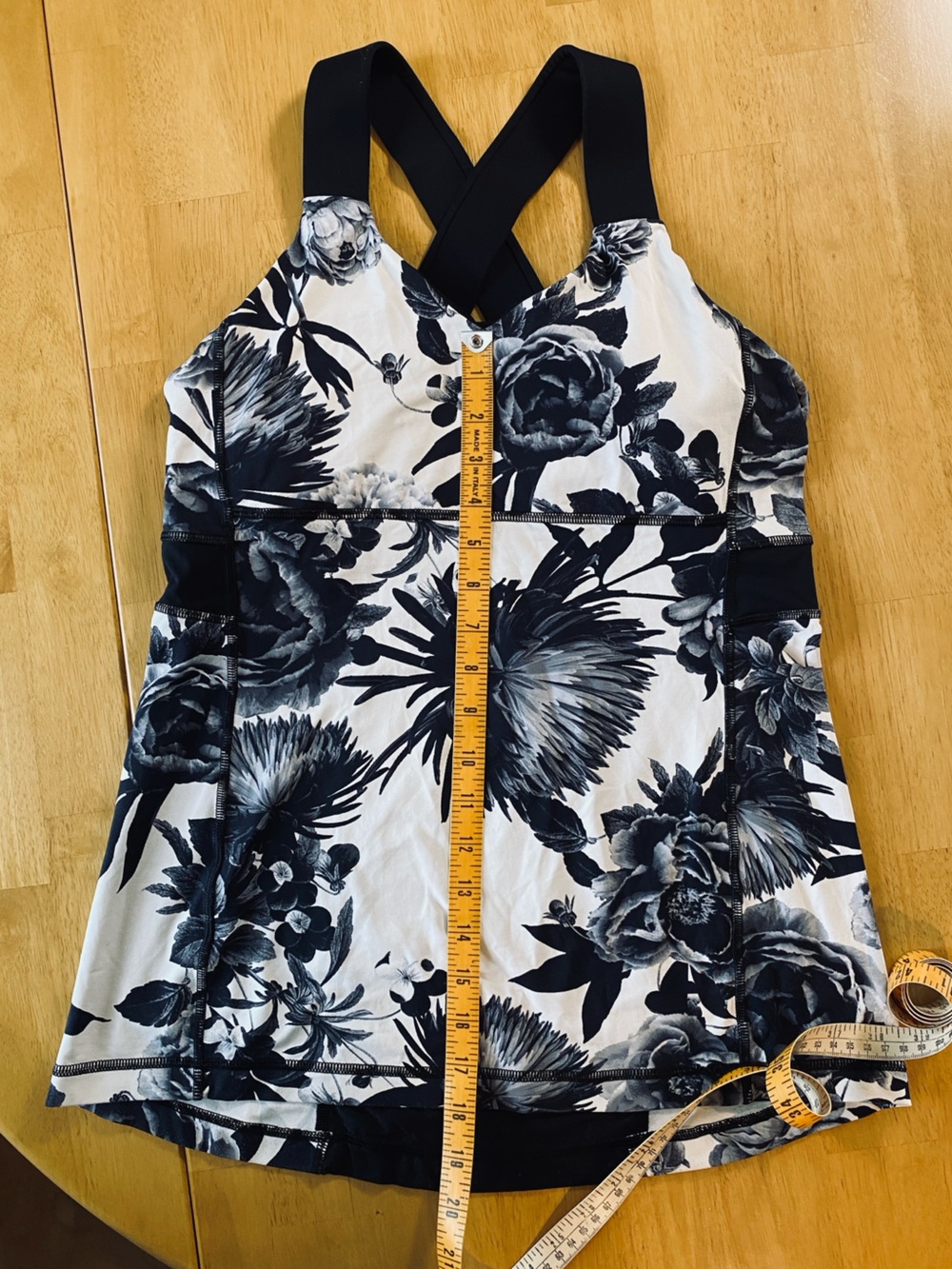 Black & White Floral Cross-Back Women's Tank Top